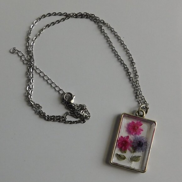 Dried Pink & Purple Flower Pendant Necklace - Resin Bezel, Silver-Tone Chain - Picture 3 of 5